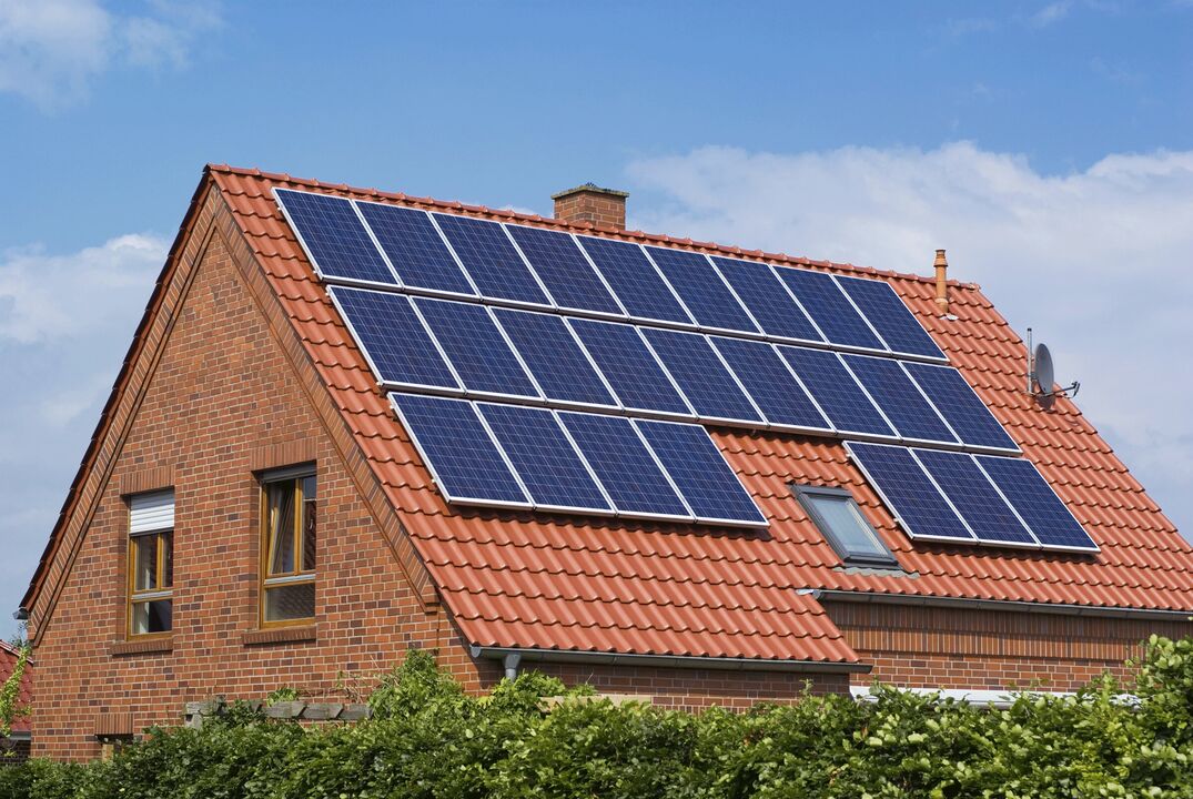 solar panels to save energy in the house